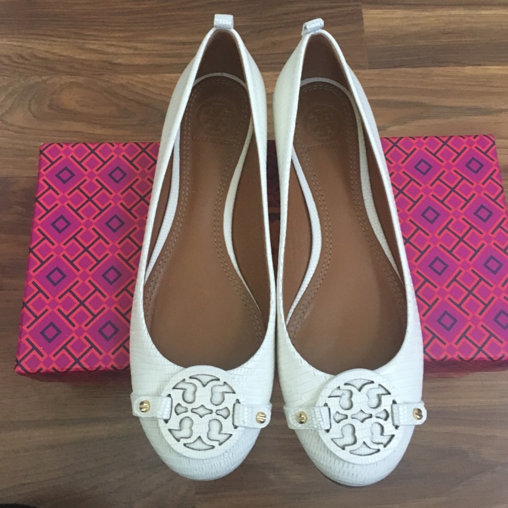 Tory Burch Mini Miller Flat White Size 7